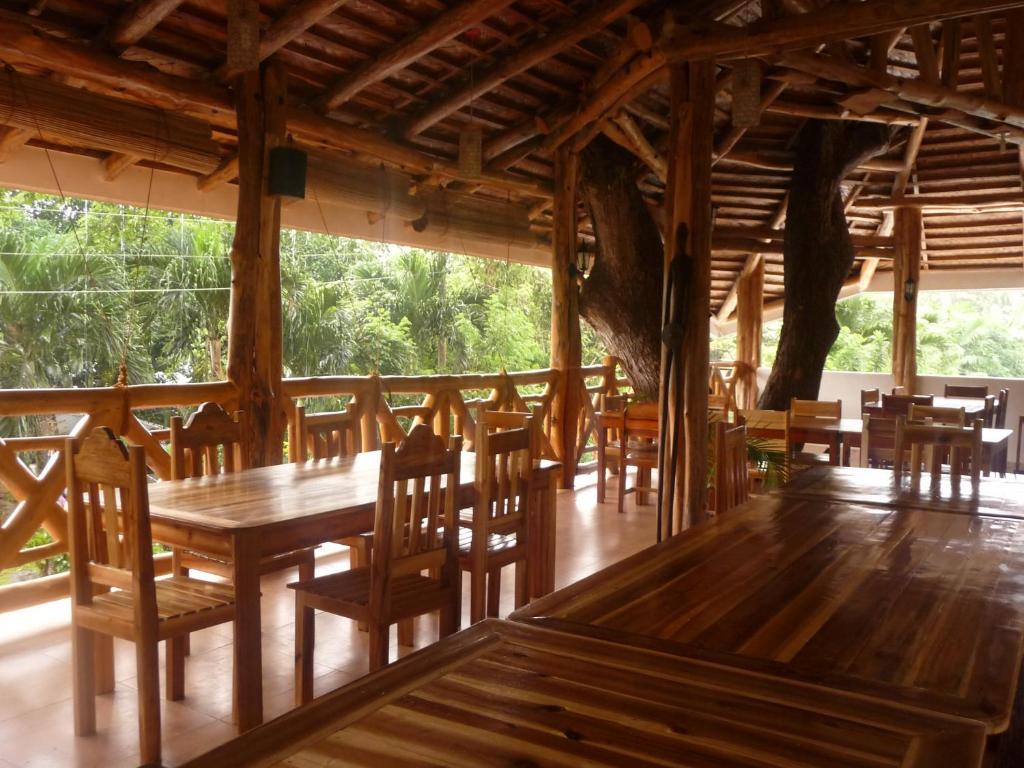 Palo Alto Bed & Breakfast Puerto Princesa Buitenkant foto