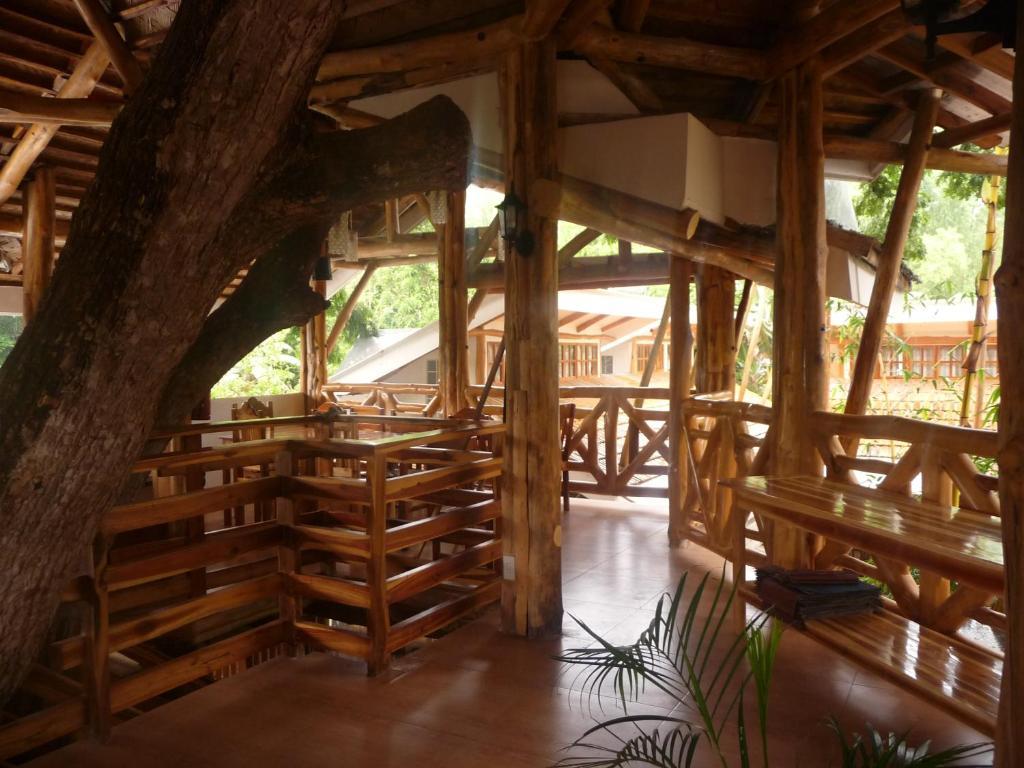 Palo Alto Bed & Breakfast Puerto Princesa Buitenkant foto