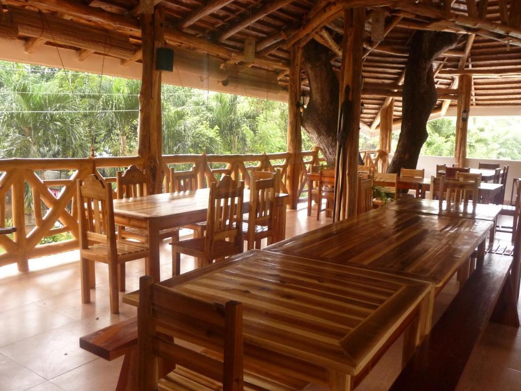 Palo Alto Bed & Breakfast Puerto Princesa Buitenkant foto